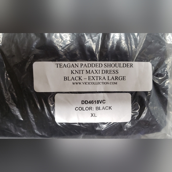 VICI COLLECTION TEAGAN PADDED SHOULDER KNIT MAXI DRESS - Picture 12 of 12